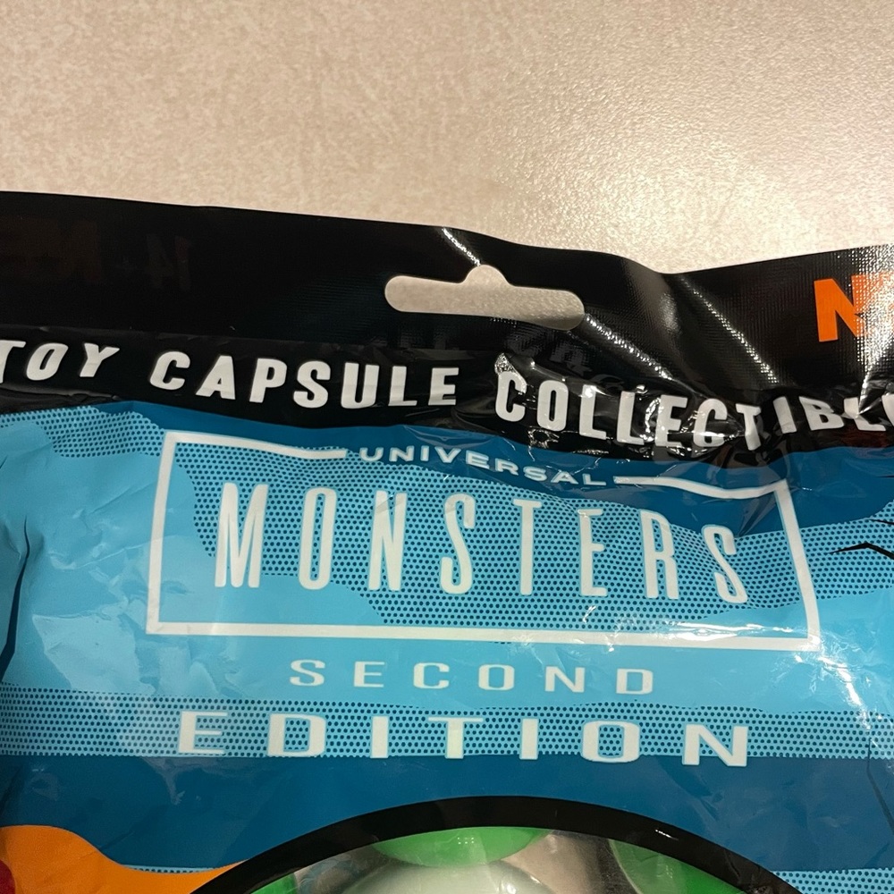 NECA Universal Monsters Second Editions Toy Capsules Collectibles Prize Eggs - Picture 6 of 7